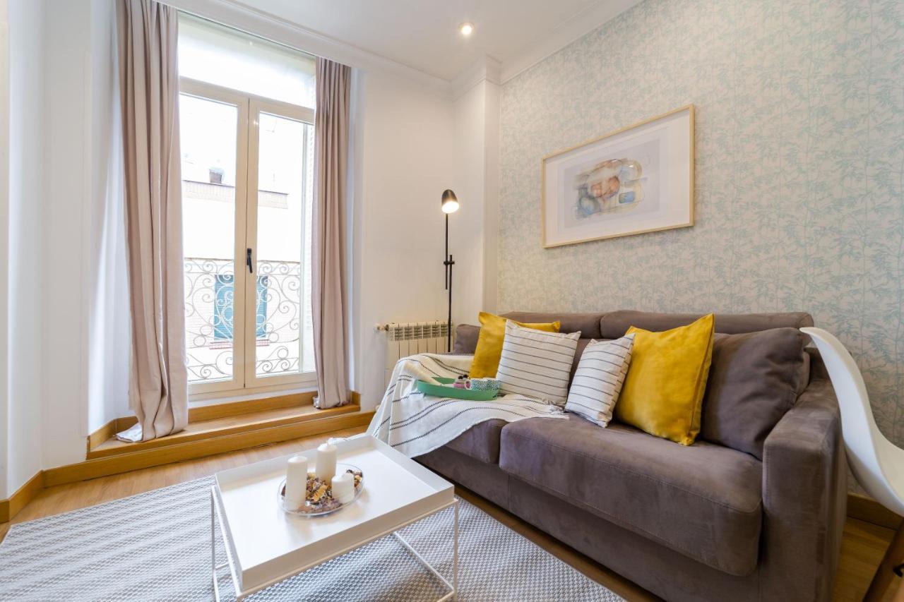 Apartamentos Gran Via Мадрид Экстерьер фото