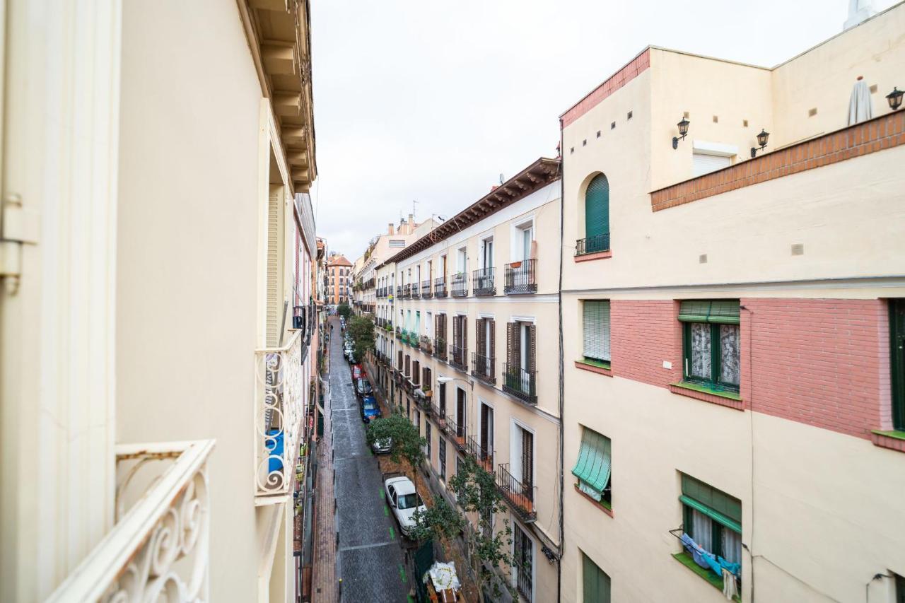 Apartamentos Gran Via Мадрид Экстерьер фото