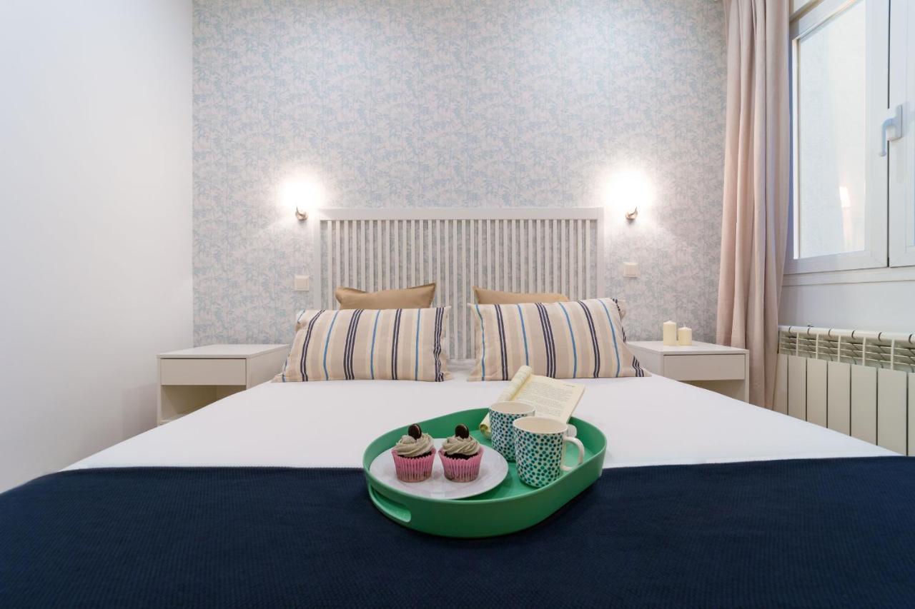 Apartamentos Gran Via Мадрид Экстерьер фото