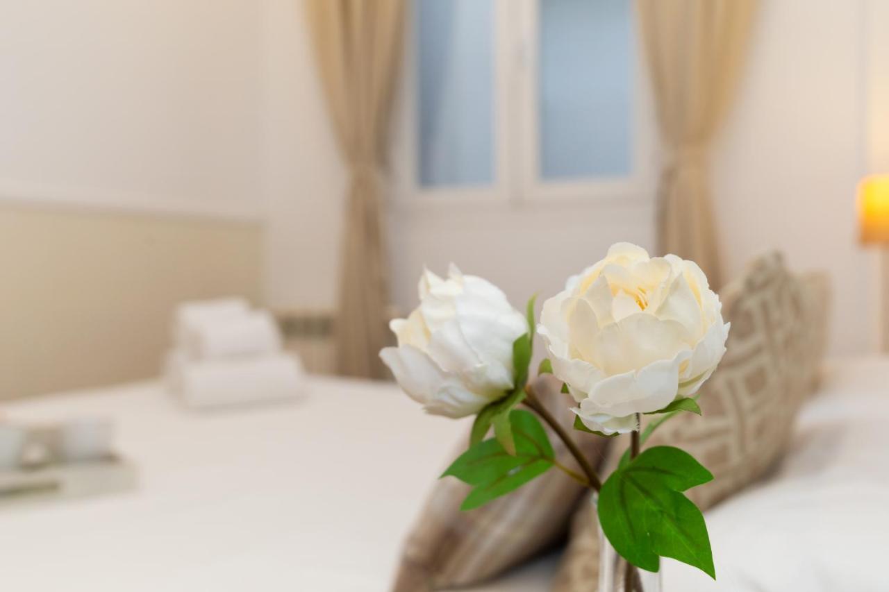Apartamentos Gran Via Мадрид Экстерьер фото